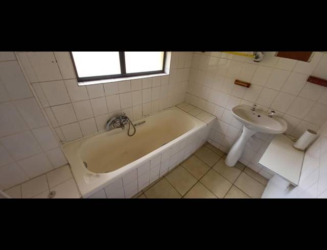 1 BEDROOM PROPERTY TO RENT IN MEER EN SEE